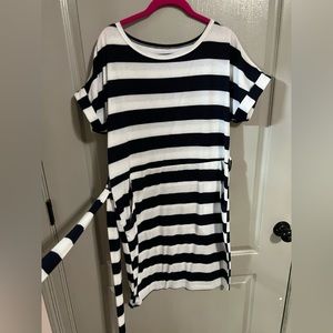 Navy and white dress with cap sleeves and pockets.